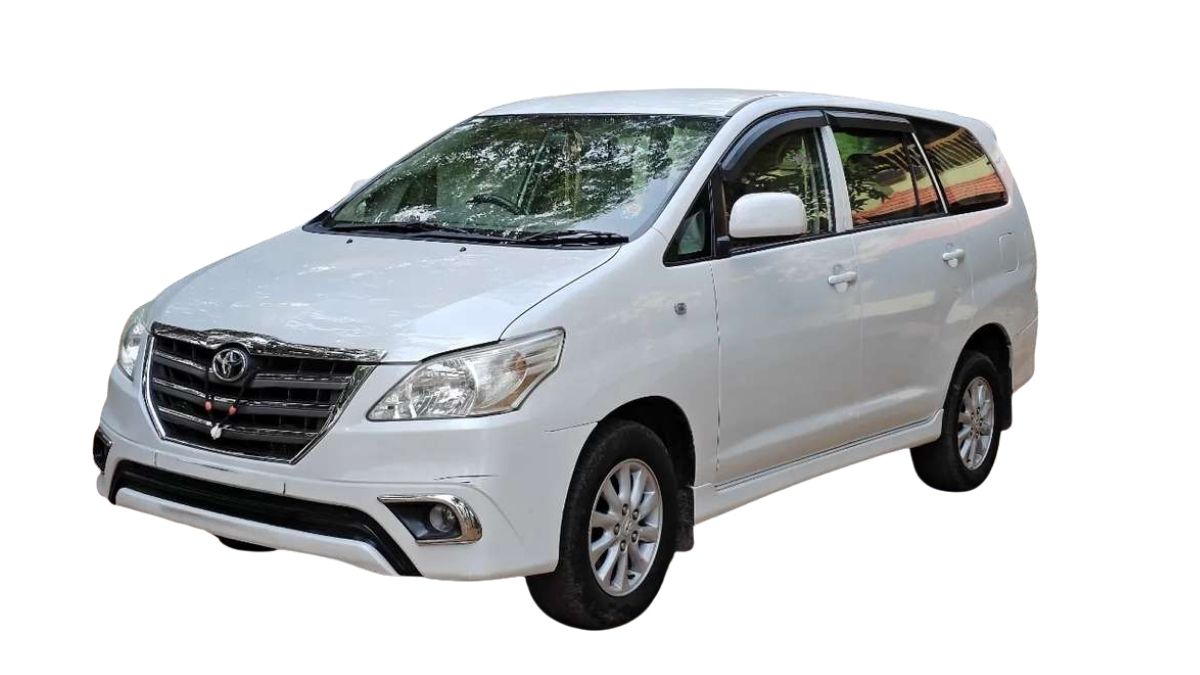 Innova one way cab rental with AC and GPS